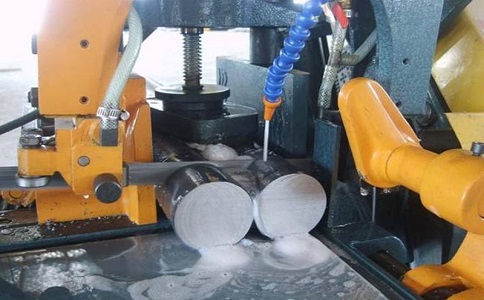 纳雍卧式带锯床的送料方式有哪几种？